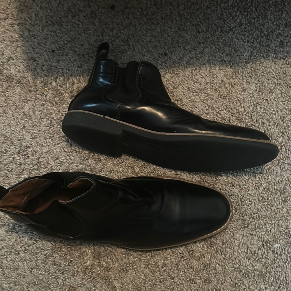 selling chruch shoes